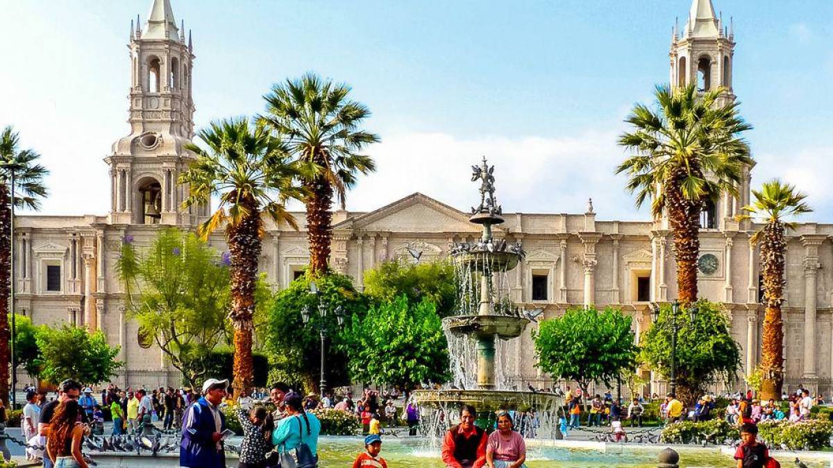 Plaza de Armas in Arequipa | © Simone und Manfred vom Bovert / Chamäleon Plaza de Armas in Arequipa | © Simone und Manfred vom Bovert / Chamäleon