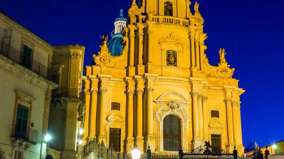 Kirche San Giorgio in Ragusa | © Antonio Sessa, Unsplash / Chamäleon Kirche San Giorgio in Ragusa | © Antonio Sessa, Unsplash / Chamäleon