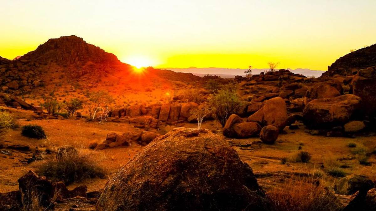 Sonnenuntergang im Erongo | © Susanne Schulz / Chamäleon Sonnenuntergang im Erongo | © Susanne Schulz / Chamäleon