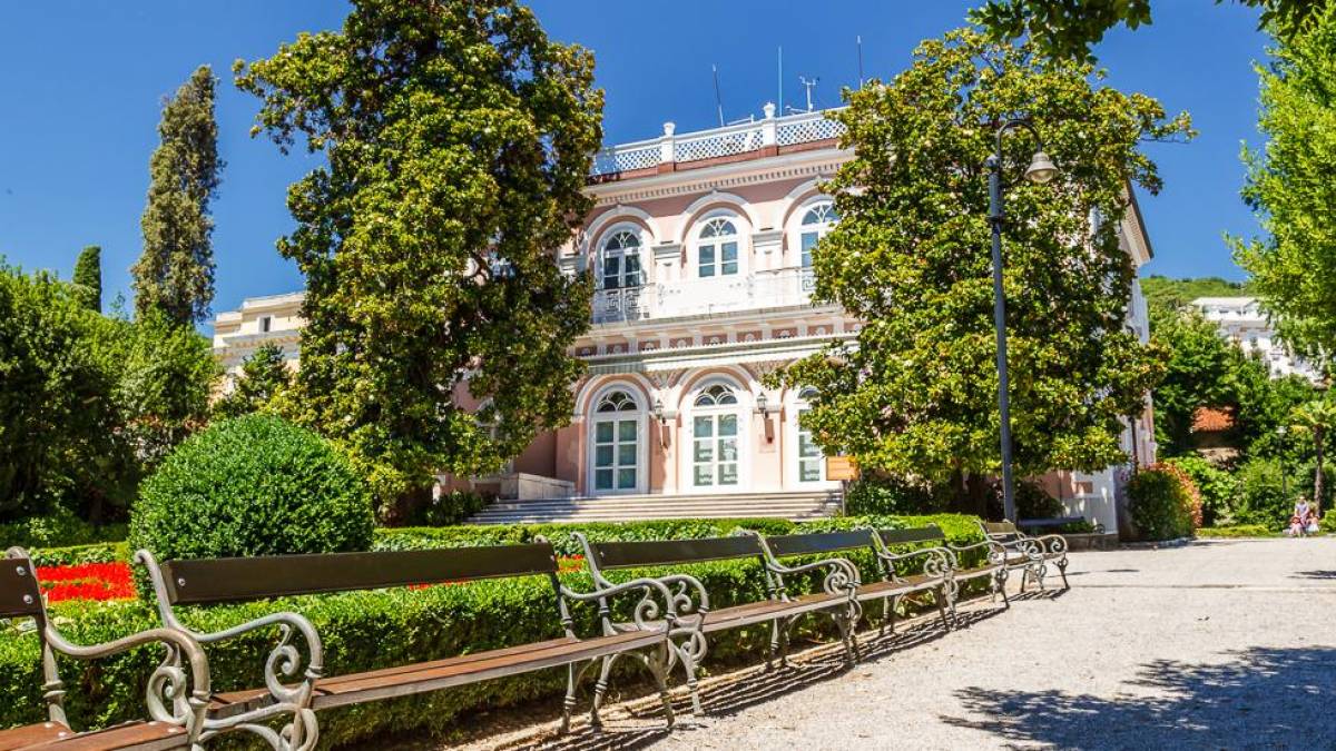 Villa Angiolina in Opatija | © anshar73, iStockphoto.com / Chamäleon Villa Angiolina in Opatija | © anshar73, iStockphoto.com / Chamäleon