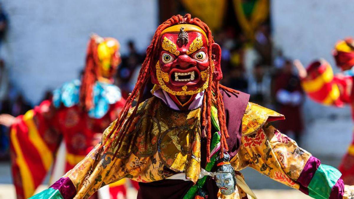 Traditioneller Maskentanz in Paro | © Kai-Uwe Kuechler / Chamäleon Traditioneller Maskentanz in Paro | © Kai-Uwe Kuechler / Chamäleon