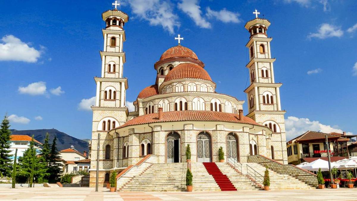 Kathedrale in Korca | © Joep Wijsbek, Pixabay / Chamäleon Kathedrale in Korca | © Joep Wijsbek, Pixabay / Chamäleon