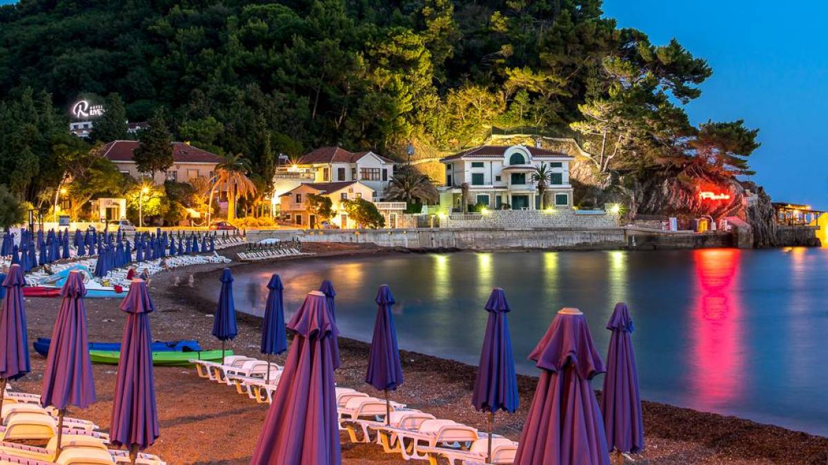 Abend in Petrovac | © sokoll, Pixabay / Chamäleon Abend in Petrovac | © sokoll, Pixabay / Chamäleon