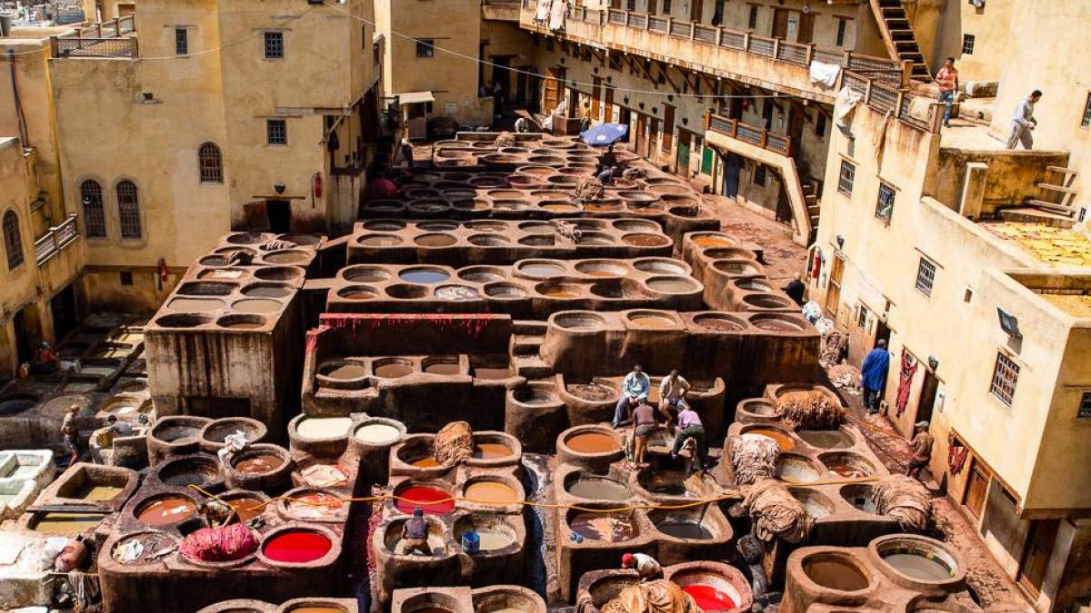 Im Gerberviertel in Fès | © Reiner Harscher / Chamäleon Im Gerberviertel in Fès | © Reiner Harscher / Chamäleon