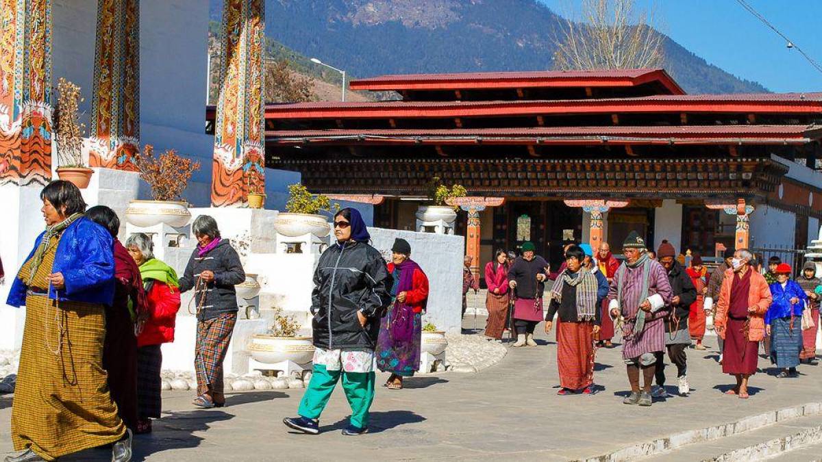 Umrundung der Memorial Chorten in Thimphu | © Red Lion Travel / Chamäleon Umrundung der Memorial Chorten in Thimphu | © Red Lion Travel / Chamäleon