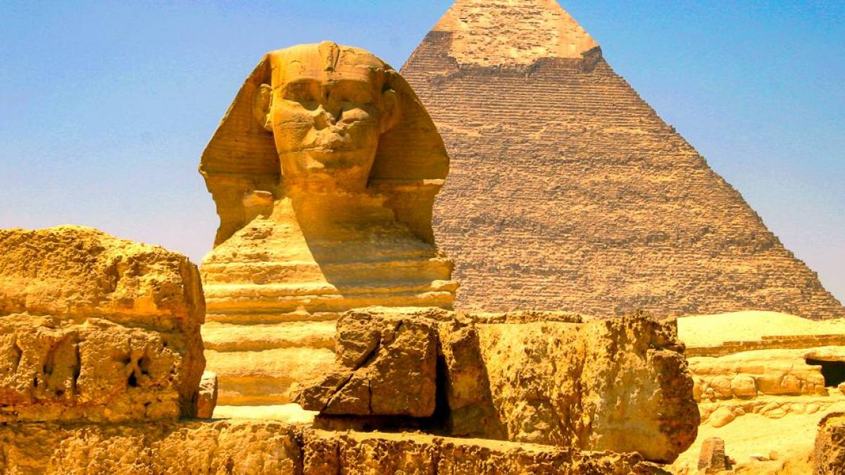 Sphinx und Pyramiden von Gizeh | © Klaas Lingbeek van Kranen, iStockphoto.com / Chamäleon Sphinx und Pyramiden von Gizeh | © Klaas Lingbeek van Kranen, iStockphoto.com / Chamäleon