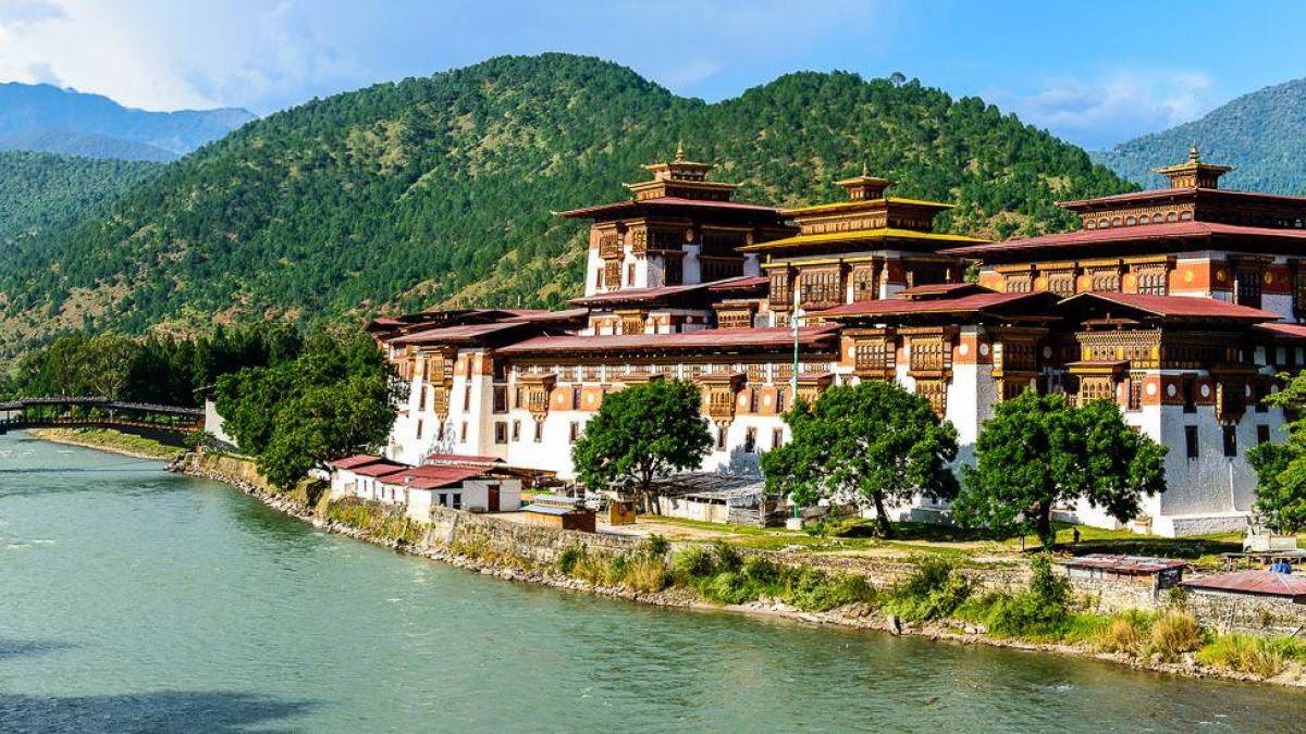 Punakha-Dzong zwischen zwei Flüssen | © Kai-Uwe Kuechler / Chamäleon Punakha-Dzong zwischen zwei Flüssen | © Kai-Uwe Kuechler / Chamäleon