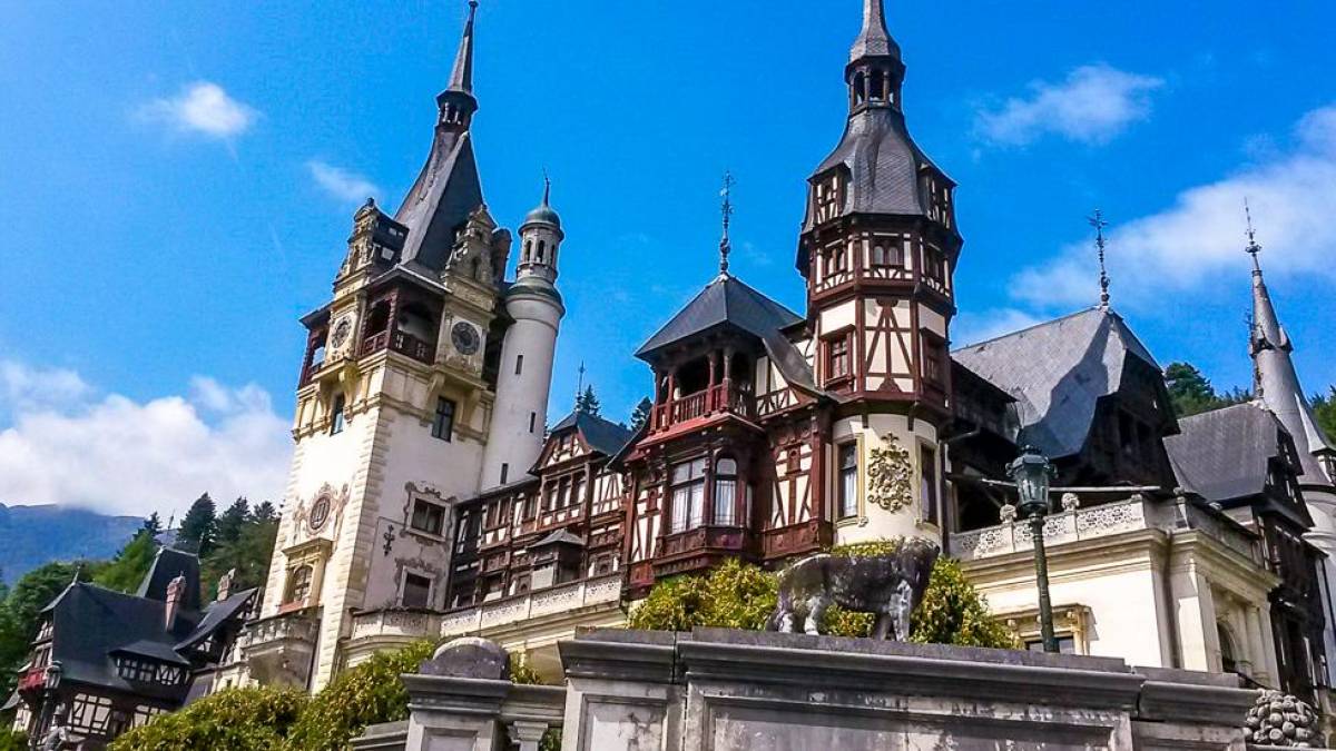K?nigsschloss Peles nahe Sinaia | © Natalia Tabor, Pixabay / Chamäleon K?nigsschloss Peles nahe Sinaia | © Natalia Tabor, Pixabay / Chamäleon