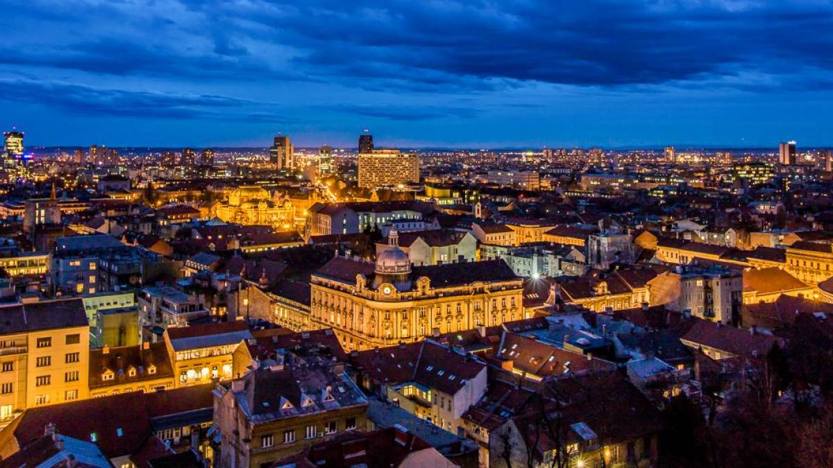 Zagreb am Abend | © Frane Medic, Unsplash / Chamäleon Zagreb am Abend | © Frane Medic, Unsplash / Chamäleon