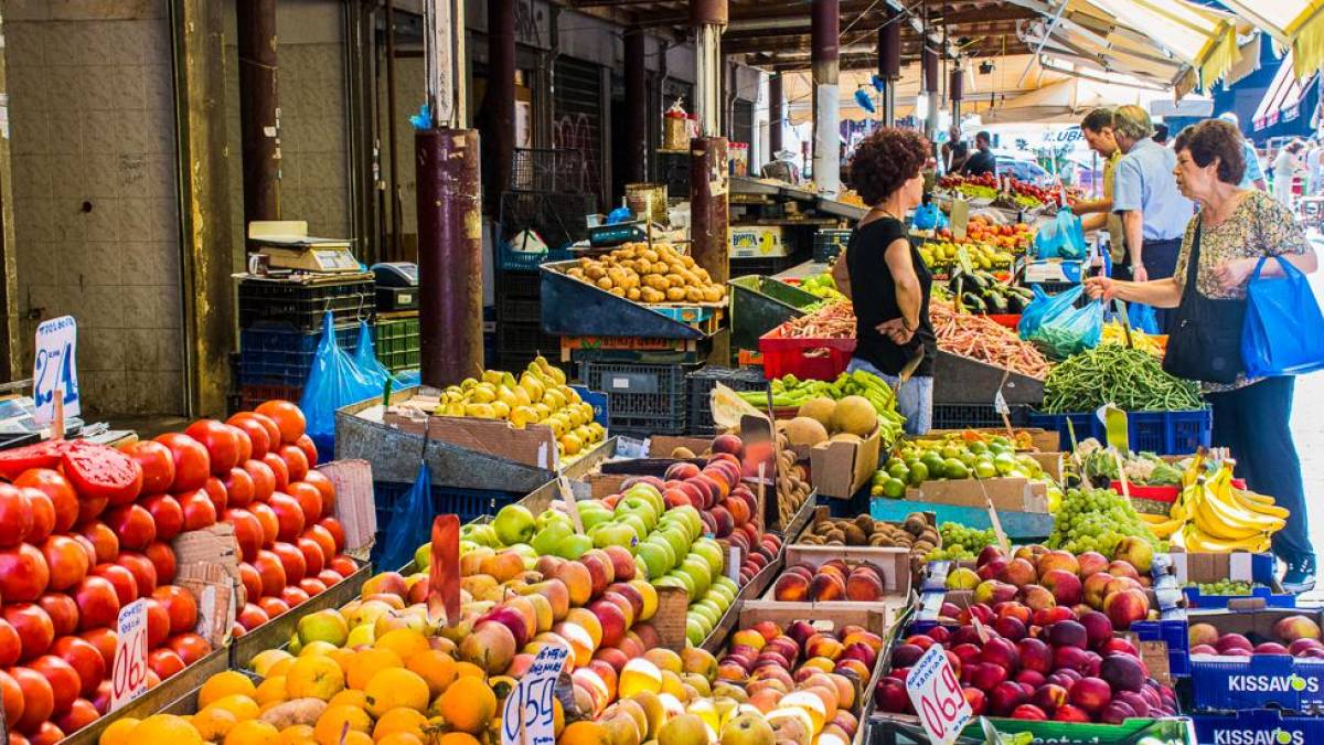 Auf dem Markt in Athen | © hjrivas, Pixabay / Chamäleon Auf dem Markt in Athen | © hjrivas, Pixabay / Chamäleon