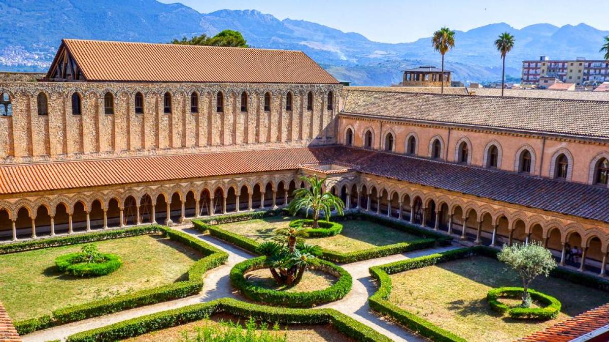 Kreuzgang der Kathedrale in Monreale | © Antonio Sessa, Unsplash / Chamäleon Kreuzgang der Kathedrale in Monreale | © Antonio Sessa, Unsplash / Chamäleon