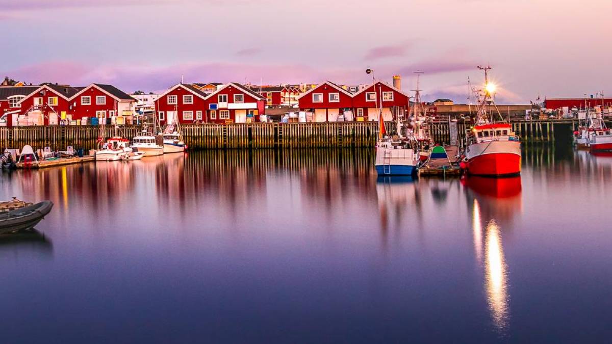 Blick aud den Hafen von Bodo | © Ruben Mario Ramos, iStockphoto.com / Chamäleon Blick aud den Hafen von Bodo | © Ruben Mario Ramos, iStockphoto.com / Chamäleon