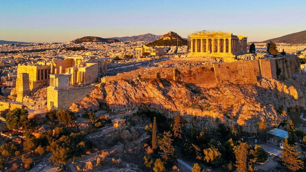 Akropolis hoch über Athen | © Roland Fényes, Unsplash / Chamäleon Akropolis hoch über Athen | © Roland Fényes, Unsplash / Chamäleon