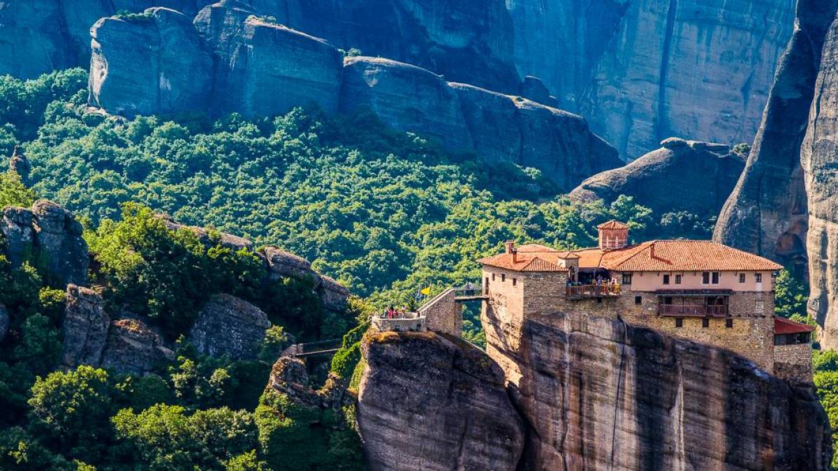 Die schwebenden Klöster von Meteora | © Adrian Balea, Pixabay / Chamäleon Die schwebenden Klöster von Meteora | © Adrian Balea, Pixabay / Chamäleon